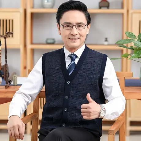 中老年人男士马甲背心开衫爸爸装春秋爷爷针织加厚款冬季保暖坎肩图片