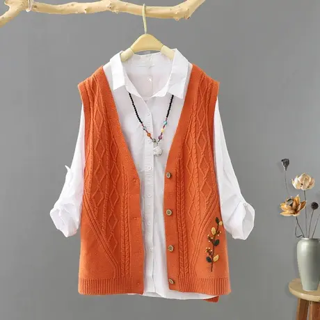 2023年秋装新款V领无袖毛针织衫绣花短款马甲背心女宽松外穿坎肩图片
