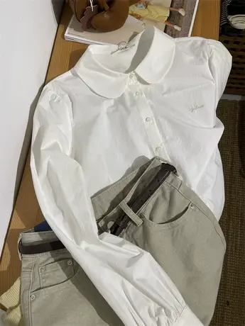 叠穿好物 干净乖巧娃娃领白色衬衫女刺绣纯棉打底衬衣短款小个子图片