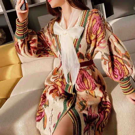 粉红大布娃娃慵懒风复古中长款灯笼袖针织衫马海毛印花开衫外套女商品大图