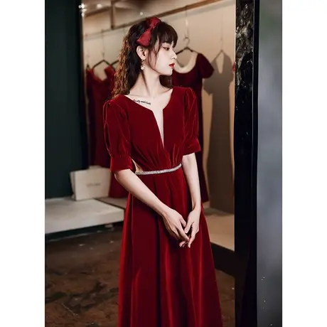 敬酒服2023新款新娘夏季酒红色丝绒结婚晚会宴会礼服性感V领露腰商品大图