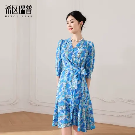 希区瑞普2025夏时尚高级感V领浴袍式蓝色印花不规则连衣裙图片