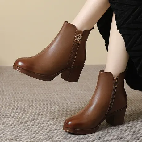 2023大码加肥加宽女靴41-43真皮加绒中跟新款秋季粗跟休闲短靴商品大图