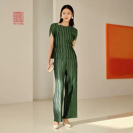 EP雅莹高端系列 优雅圆领荷叶袖肌理感衬衫 2023新款2318A商品大图