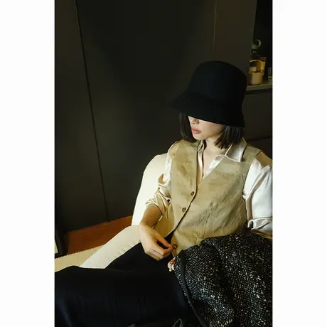 亚麻V领薄款马甲女24夏季新款女装复古无袖单排扣短款上衣马甲女图片