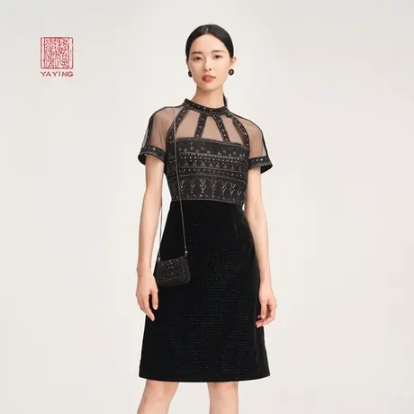 EP雅莹高端系列 镂空小黑裙礼服拼接设计感连衣裙 商场同款4638A图片
