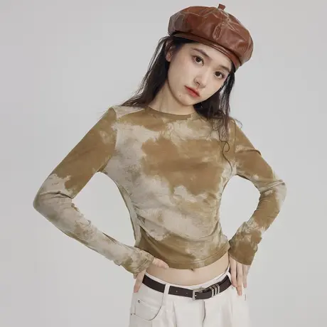 尔给春秋修身小众设计感长袖短款上衣女2023新款扎染内搭打底衫图片