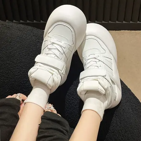 女生小白鞋百搭厚底女款高帮鞋休闲板鞋女士鞋子女鞋今年流行白色图片
