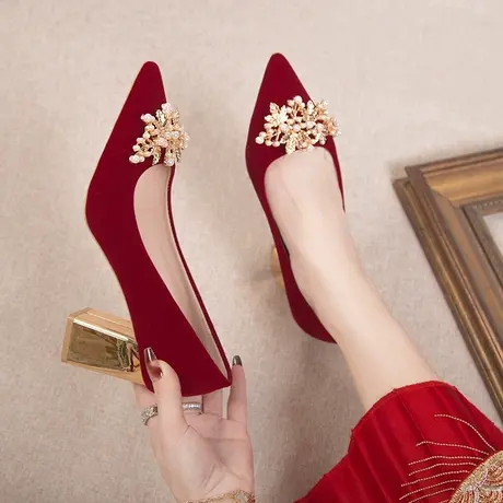 鞋子女2024春季新款单鞋女鞋红色粗跟婚鞋新娘鞋高跟鞋中式结婚鞋图片