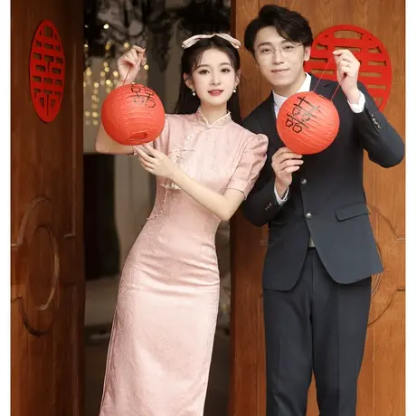 粉色旗袍订婚礼服女夏季敬酒服2023新款新娘高级感中式修身回门服图片