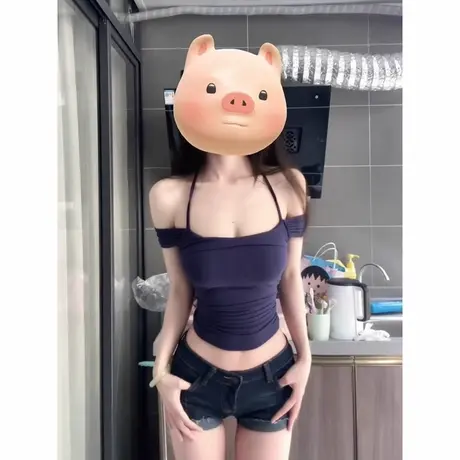 甜辣妹挂脖一字肩t恤女短袖夏2025爆款修身性感纯欲露肩短款上衣图片