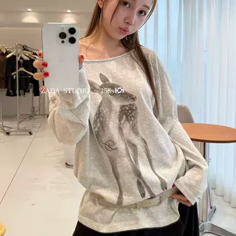 韩国东大门梦幻小鹿动物印花一字肩斜肩长袖T恤女秋季露肩上衣潮商品大图