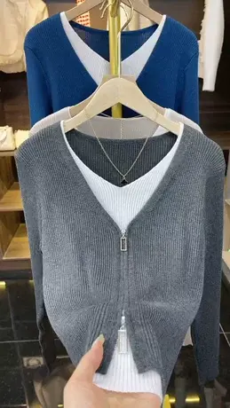 假两件V领打底针织衫女2023春装新款大码显瘦遮肚子洋气内搭上衣商品大图