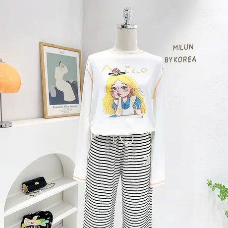 23春款韩国东大门设计感上衣时髦原宿港风正肩长袖T恤欧货小个子图片