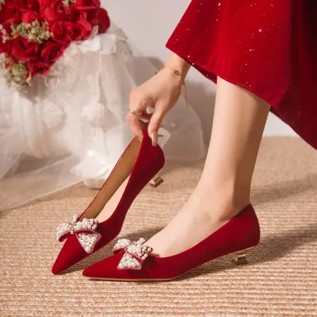 红色结婚鞋新娘鞋低跟粗跟单鞋女春2024新款中式秀禾婚纱孕妇女鞋商品大图