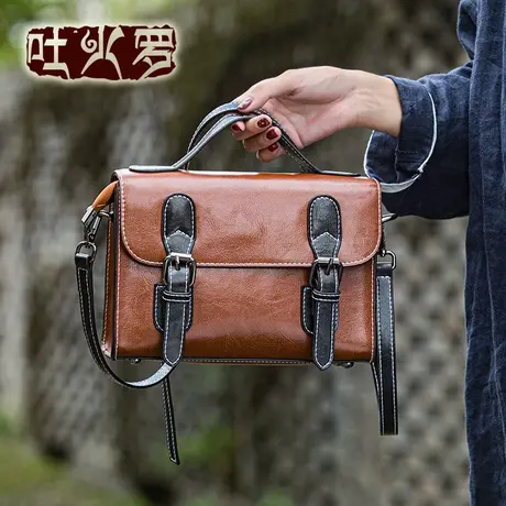 吐火罗女包2021新款撞色邮差包真皮女包复古斜挎单肩包搭扣小方包图片