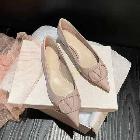 法式尖头V扣斩男单鞋女2023夏新款真皮气质船鞋浅口漆皮平底鞋女商品大图