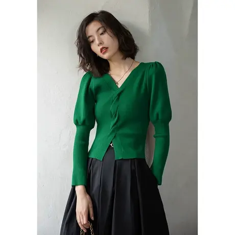 弥古2023秋冬新款绿色V领针织衫打底衫泡泡袖红色毛衣女短款上衣图片