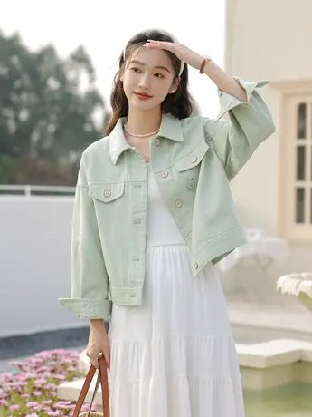 春秋百搭短款牛仔外套女宽松设计感刺绣夹克小个子杏色上衣学生潮图片