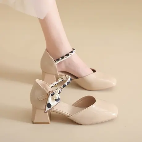 玛丽珍波点一字带港风复古鞋小众高跟法式小香风单鞋温柔淑女粗跟图片