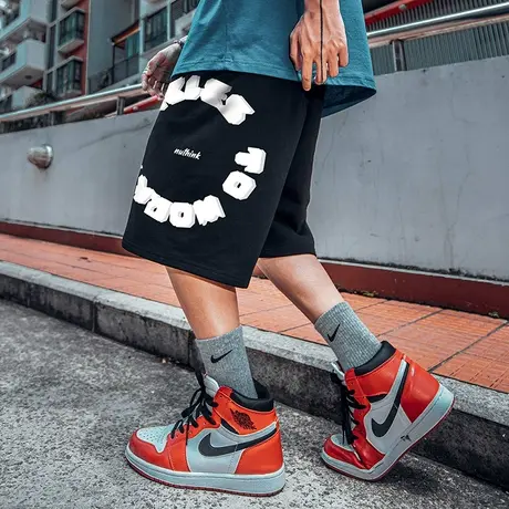 美式嘻哈街头直筒大码短裤男夏季潮牌潮流宽松肥佬国潮运动五分裤图片