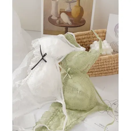 乳胶内衣女春夏薄款小胸聚拢bra无钢圈收副乳防下垂蕾丝文胸套装图片