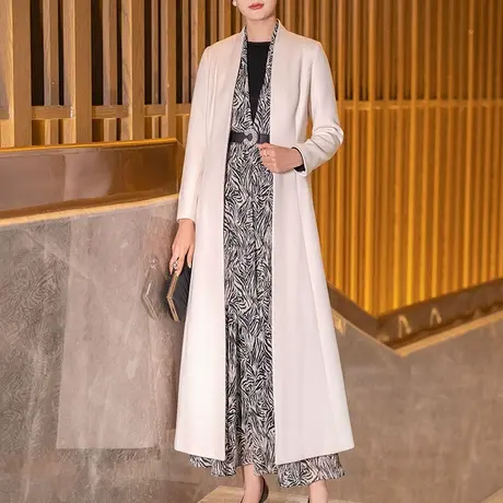白色呢子大衣女冬2023新款时尚气质修身显瘦立领长袖长款过膝外套图片