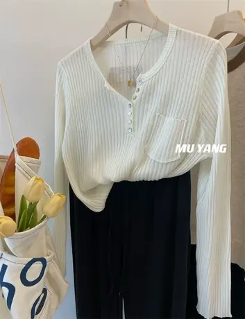 纸片感！韩国细羊毛小口袋贝壳扣v领修身长袖针织衫打底衫上衣服商品大图