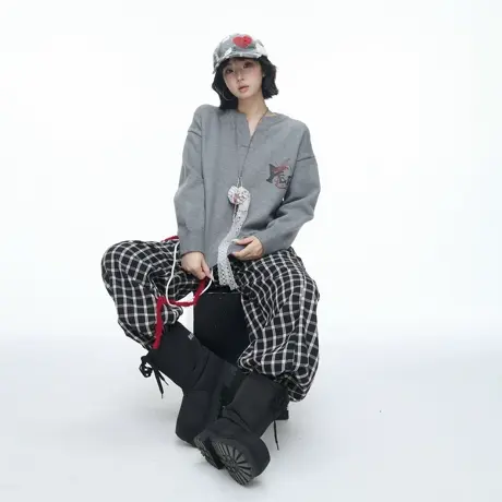 美式复古涂鸦印花V领套头毛衣女秋季新款宽松慵懒风情侣款针织衫商品大图