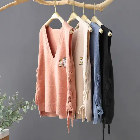秋季新款设计感小众系带V领针织马夹女宽松套头刺绣打底坎肩背心图片