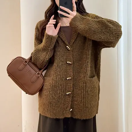 秋冬季毛衣外套女超好看仿牛角扣复古宽松针织开衫外套TU图片