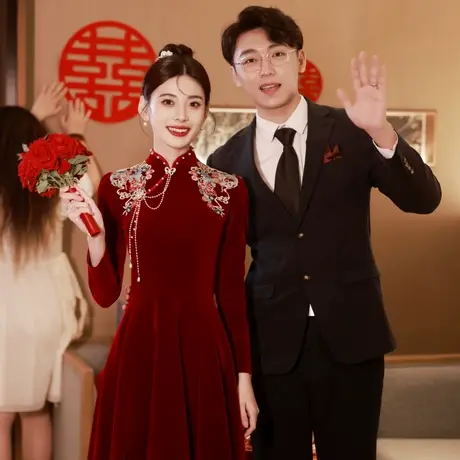 丝绒刺绣敬酒服2023新款新娘冬季长袖中式订婚礼服女高级感秀禾服商品大图