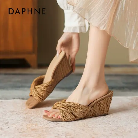 达芙妮复古编织凉鞋女2026春季新款外穿高跟沙滩鞋小个子增高拖鞋图片