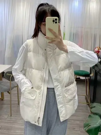 时尚立领棉马甲女短款2023年秋冬新款时尚简约大口袋休闲保暖马夹图片