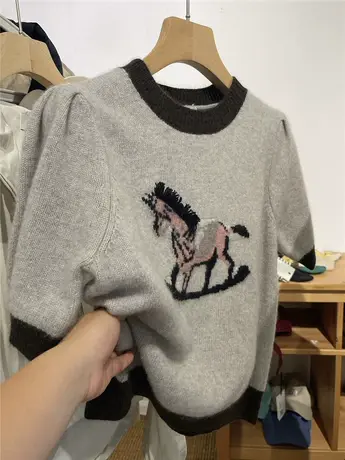 立体小木马！撞色圆领泡泡袖短袖蜜熊绒毛衣小个子套头针织上衣女商品大图