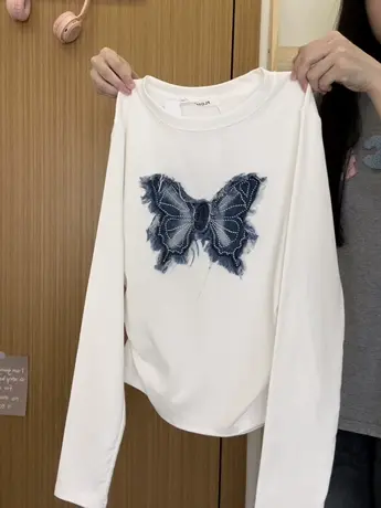 红续设计感贴布绣蝴蝶正肩长袖T恤女甜酷风ins打底衫上衣秋冬新款商品大图