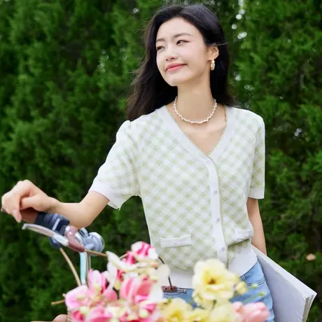 时尚气质短袖针织衫2023年夏季新款淑女温柔V领显瘦通勤套头上衣图片