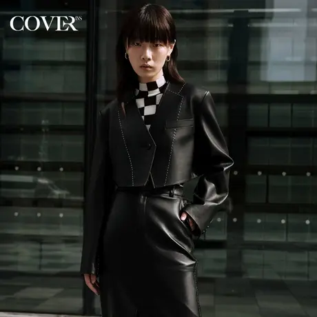 COVER秋装简约率性直身截短绵羊皮高级黑色西装外套图片