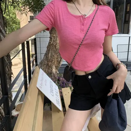 纯欲风T恤女ins潮夏季2023新款粉色正肩辣妹薄款紧身性感短袖上衣图片