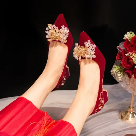 红色婚鞋新娘鞋女鞋2024春款单鞋女粗跟中高跟鞋中式秀禾服结婚鞋图片
