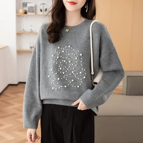 2023秋冬新款韩版宽松圆领针织衫毛衣女士百搭钉珠纯色打底衫上衣图片