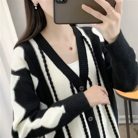 设计感小众洋气早春2023新款小香风气质黑白针织毛衣女开衫短外套商品大图