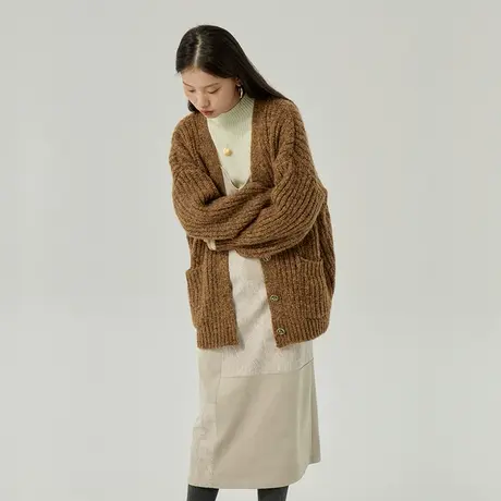 omont蛋挞家 复古V领针织开衫女2023冬季新款慵懒宽松厚毛衣外套商品大图