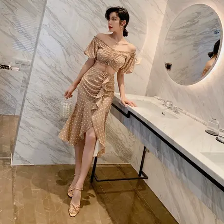 欧洲站套装气质一字肩2023年新款女时尚抹胸波点上衣半身裙两件套商品大图