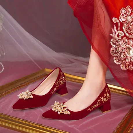 粗跟婚鞋新娘鞋中跟高跟鞋2024新款红色单鞋女鞋中式秀禾服结婚鞋图片