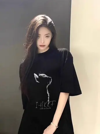 纯棉猫咪印花黑色短袖T恤女春秋新款2024潮牌美式复古欧式中长款商品大图