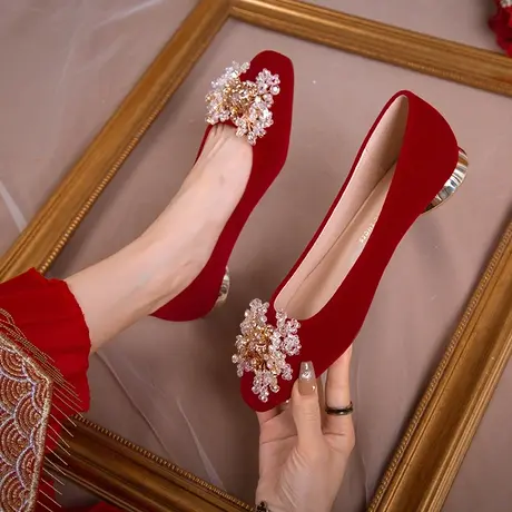 红色婚鞋女中式秀禾主婚纱两穿平底新娘鞋孕妇单鞋女鞋低跟结婚鞋图片