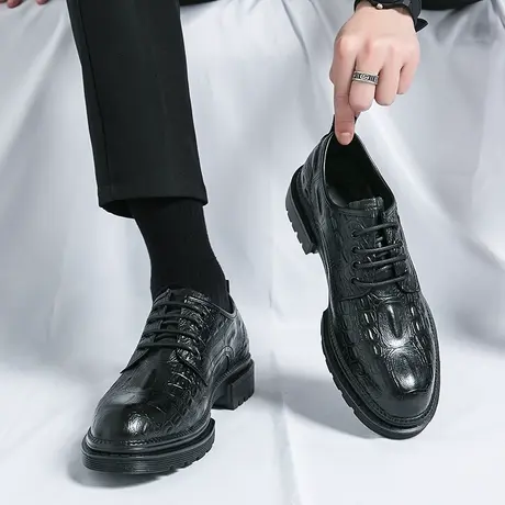 皮鞋男春季新款商务正装男士休闲潮流布洛克鳄鱼纹黑色英伦豆豆鞋图片