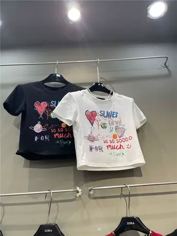 十三行2024春季新款美式街头字母涂鸦印花短袖t恤女圆领短款上衣商品大图