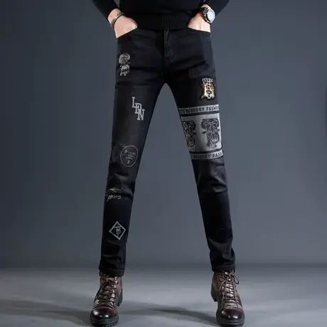 欧美潮牌刺绣加绒牛仔裤男2023新款修身小脚黑色潮流印花男士裤子图片